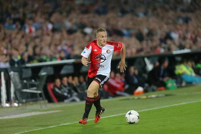 格林37分火箭大胜奇才4连胜 雄鹿逆转战胜76人