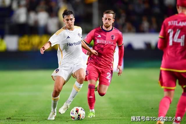 欧冠-哲科2球国际米兰4-0提前出线 送巴萨打欧联